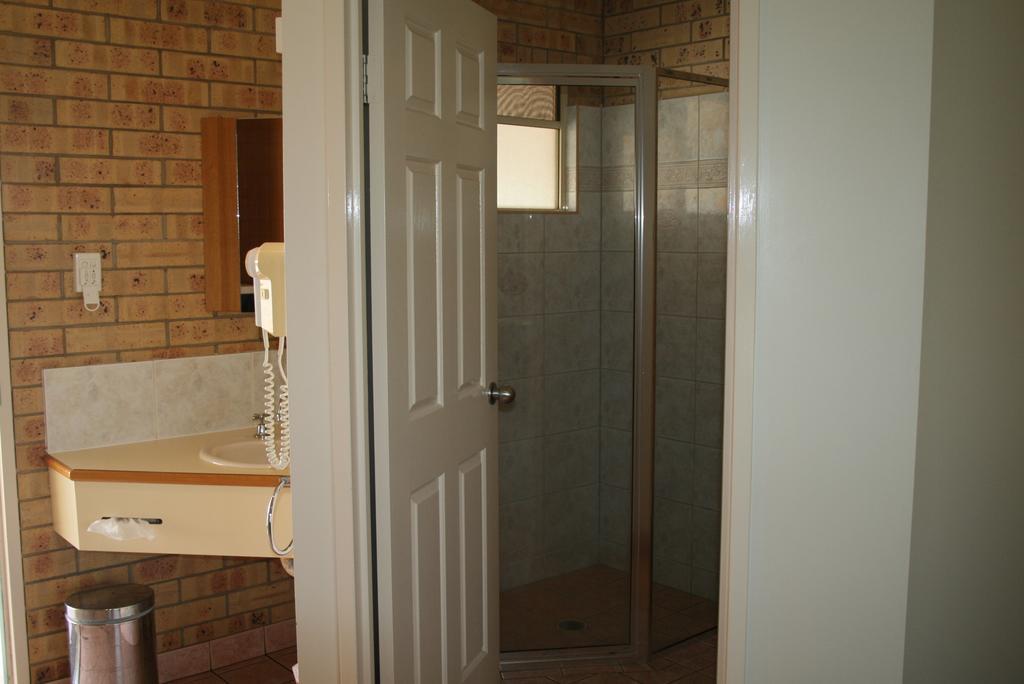 Mulga Country Motor Inn Charleville Rom bilde