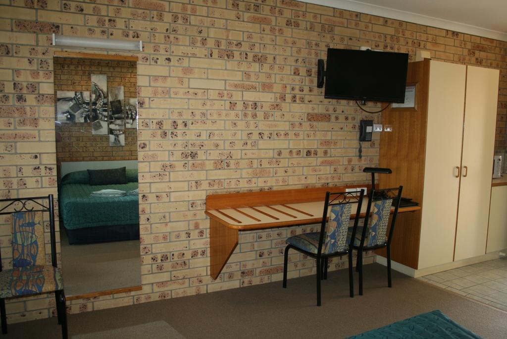 Mulga Country Motor Inn Charleville Eksteriør bilde